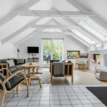 84152-ebeltoft-jaettevej-9 Ebeltoft